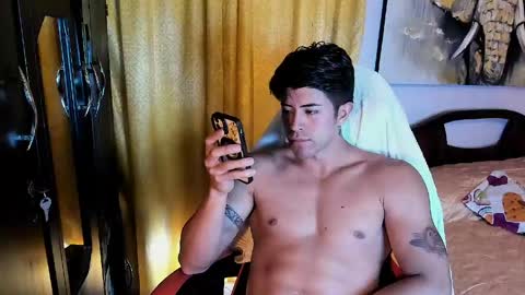 Snapshot of eman_wolf chatting on May 23, 2026, 6:34 pm eman_wolf online show from May 23, 2026, 6:34 pm