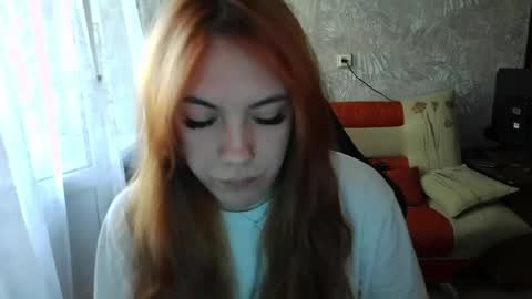 ember__fox online show from May 5, 2026, 11:40 am