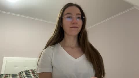 Alina online show from April 15, 2026, 7:58 pm