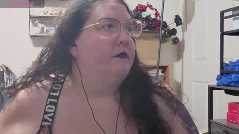 Snapshot of emberlynnix chatting on October 8, 2025, 4:54 am Emberlyn Nix online show from October 8, 2025, 4:54 am