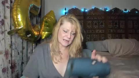 Ember Pheonixxx online show from November 20, 2025, 4:23 am