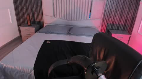 Ember Velvet online show from March 21, 2026, 8:19 am