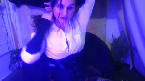 Ellie online show from January 20, 2025, 4:10 am