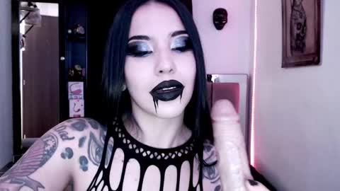 Emerald Black online show from December 4, 2024, 5:38 am