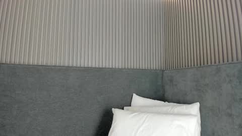 emelie_89 online show from November 8, 2025, 11:54 am