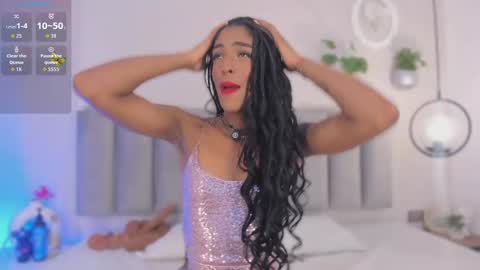 Emely online show from October 6, 2025, 11:29 am