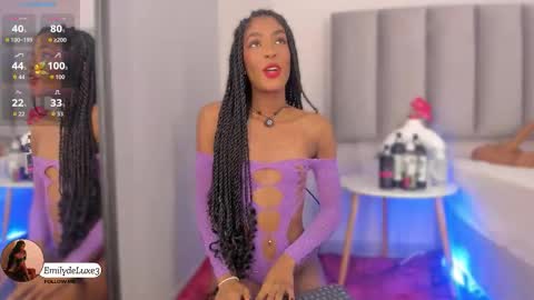 Emely online show from October 29, 2025, 11:34 am