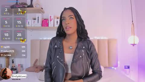 Emely online show from November 25, 2025, 11:32 am