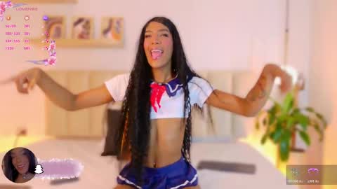 Snapshot of emely_deluxe chatting on May 21, 2026, 9:38 am Emely online show from May 21, 2026, 9:38 am