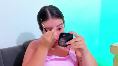 Snapshot of emely_pregnant1 chatting on March 17, 2026, 8:17 am Emy online show from March 17, 2026, 8:17 am