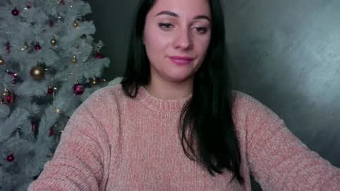 Snapshot of emelyblum chatting on December 22, 2024, 4:17 am Emely online show from December 22, 2024, 4:17 am