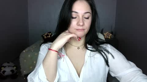 Snapshot of emelyblum chatting on March 5, 2025, 2:14 am Emely online show from March 5, 2025, 2:14 am