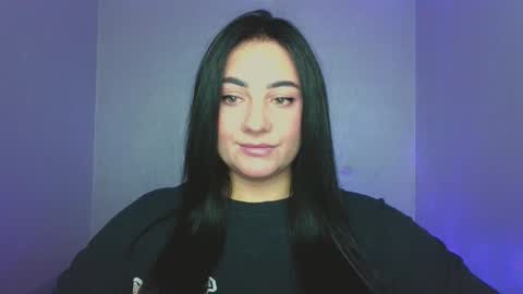 Snapshot of emelyblum chatting on September 18, 2025, 10:34 pm Emely online show from September 18, 2025, 10:34 pm