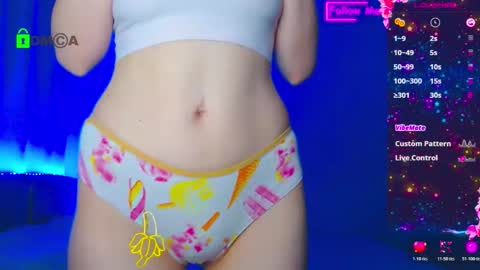 Emely online show from November 11, 2025, 12:54 am