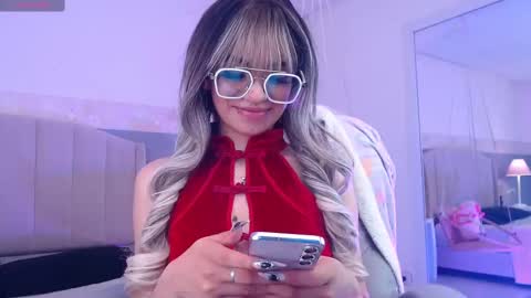 Danna online show from September 28, 2025, 9:20 pm