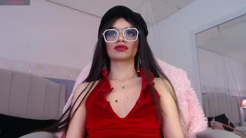 Danna online show from November 21, 2025, 3:38 am