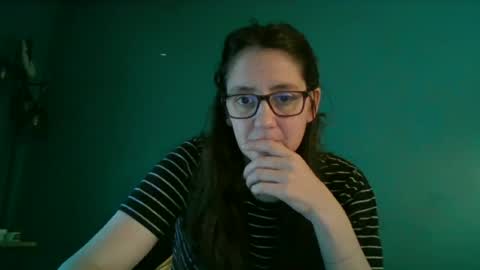 emeraldamnsel online show from June 17, 2026, 12:07 pm