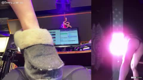 Emery Lune online show from October 11, 2025, 4:44 am