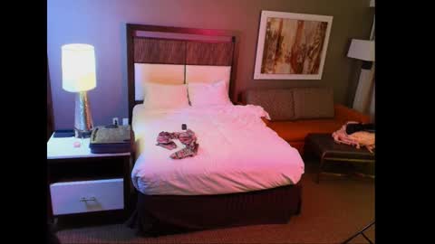 Emery Lune online show from January 9, 2026, 10:51 am