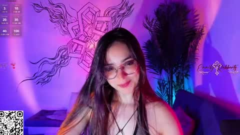 Snapshot of emi_roberts chatting on April 23, 2026, 1:18 am Emmily Roberts online show from April 23, 2026, 1:18 am