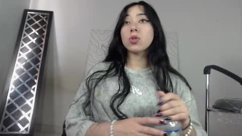 Antonella  online show from October 7, 2025, 8:39 pm