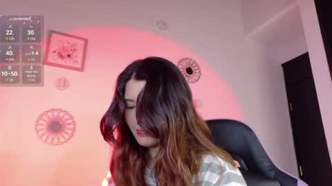 Snapshot of emicute_ chatting on April 23, 2026, 2:02 am online show from April 23, 2026, 2:02 am