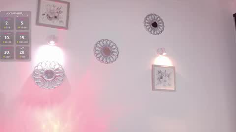 Snapshot of emicute_ chatting on April 30, 2026, 2:29 am online show from April 30, 2026, 2:29 am