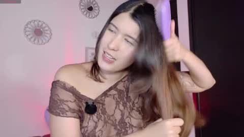 Snapshot of emicute_ chatting on May 7, 2026, 2:17 am online show from May 7, 2026, 2:17 am