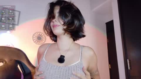 Snapshot of emicute_ chatting on May 19, 2026, 2:18 am online show from May 19, 2026, 2:18 am