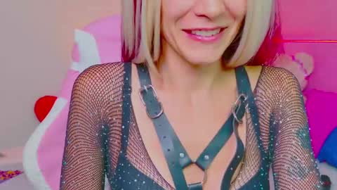 Snapshot of emieflower chatting on February 21, 2025, 9:34 am EmieFlower online show from February 21, 2025, 9:34 am