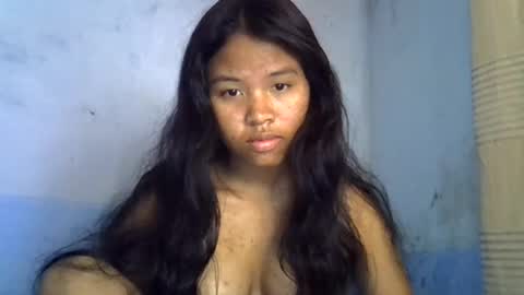 Snapshot of emiehottie chatting on June 17, 2026, 10:39 am Ami online show from June 17, 2026, 10:39 am