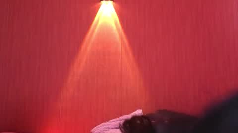 Emilia Gomez online show from November 13, 2025, 1:32 pm