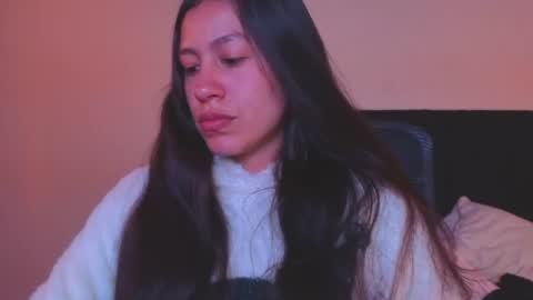 Snapshot of emigomez_ chatting on July 13, 2026, 4:59 am Emilia Gomez online show from July 13, 2026, 4:59 am