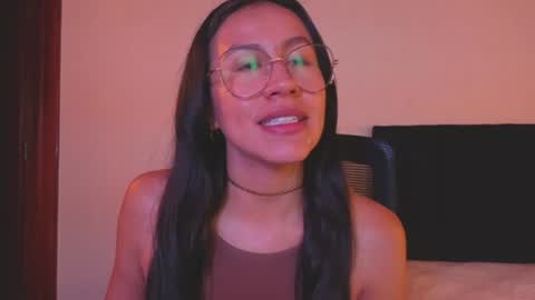 Snapshot of emigomez_ chatting on July 24, 2026, 3:04 am Emilia Gomez online show from July 24, 2026, 3:04 am