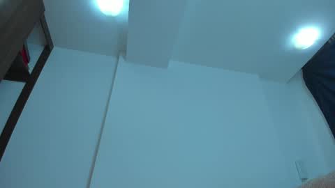 Emi online show from February 3, 2025, 11:15 pm