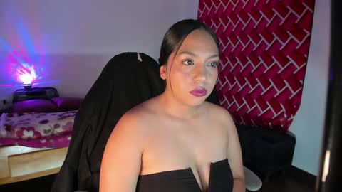 Snapshot of emiily15_ chatting on May 31, 2026, 7:15 pm Emi online show from May 31, 2026, 7:15 pm