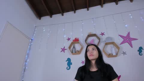 Emily  online show from December 28, 2024, 9:20 am