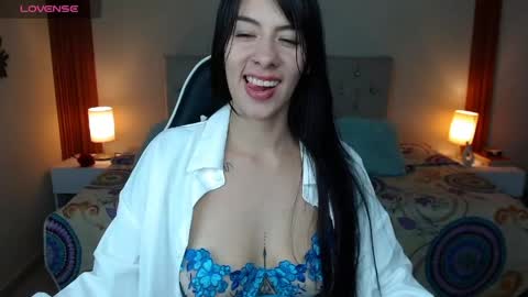 emiily_skinny online show from April 21, 2026, 2:51 am