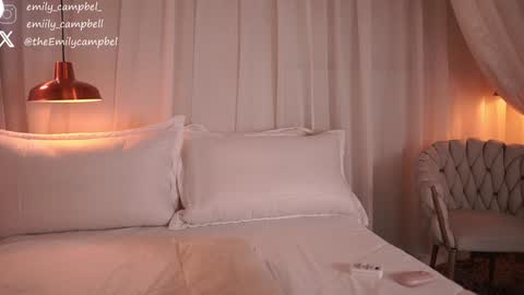 Emily Campbell online show from October 7, 2025, 2:31 am