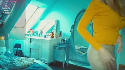 Emila online show from March 4, 2025, 12:22 pm