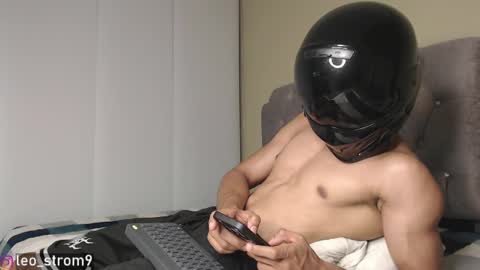 Snapshot of emile_239 chatting on December 17, 2024, 3:50 am emile_239 online show from December 17, 2024, 3:50 am