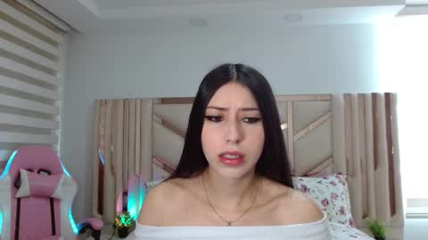 Emilee online show from March 14, 2026, 1:05 pm