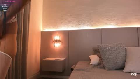 emilia_1040 online show from September 9, 2025, 4:01 am