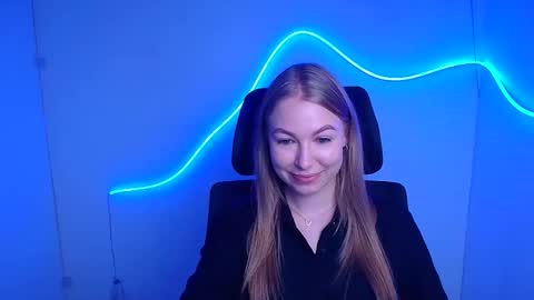 Snapshot of emilia_ilia chatting on September 10, 2025, 5:18 am Emilia online show from September 10, 2025, 5:18 am