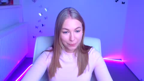 Emilia online show from September 25, 2025, 11:36 am