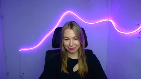 Emilia online show from September 29, 2025, 5:23 am