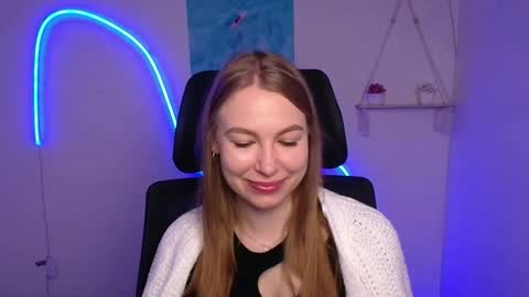 Snapshot of emilia_ilia chatting on November 10, 2025, 6:34 am Emilia online show from November 10, 2025, 6:34 am