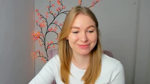 Emilia online show from April 13, 2026, 5:46 am