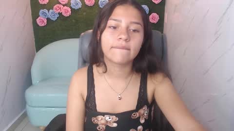 Emilia  online show from October 7, 2025, 12:35 pm