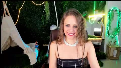 Emilia Bedy online show from December 14, 2025, 9:14 am